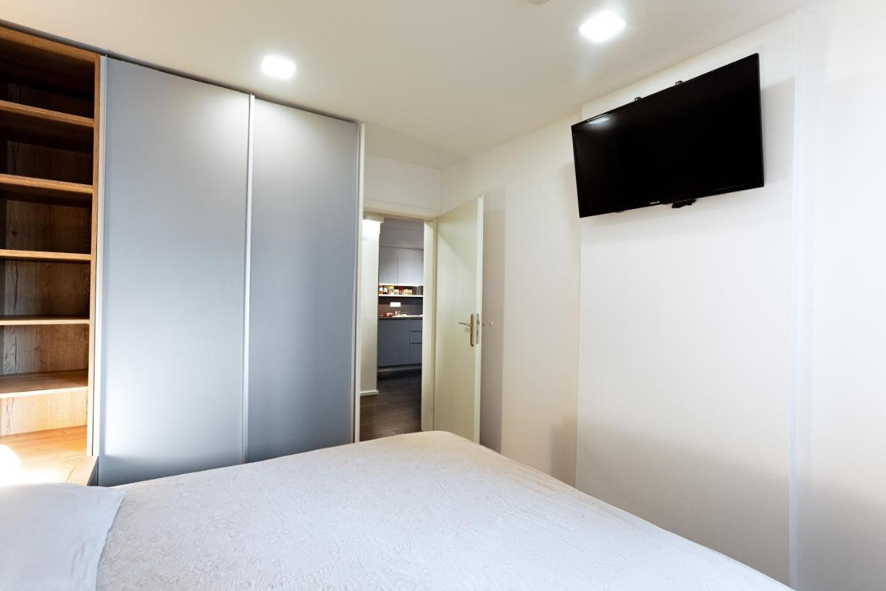 Elegant 1-Bedroom Apartment Near Hill Forest ลูบลิยานา ภายนอก รูปภาพ